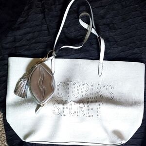 Large Victoria's Secret Faux Leather Tote Bag With Silver Keychain Chang…